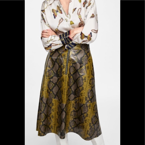 Zara Aline knee length zip front snakeskin skirt - Picture 1 of 6